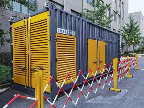 贵定如何使用转速表检查发动机的转速？