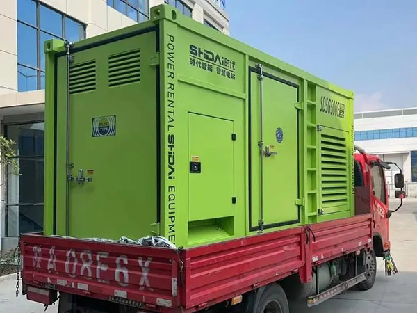 贵定更换水冷式机油散热器的密封件时，如何选择合适的密封胶？